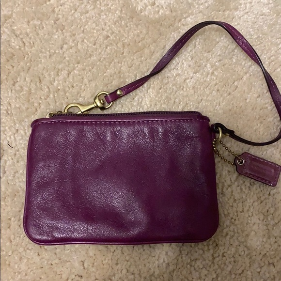 Coach small Wristlet - Picture 5 of 5
